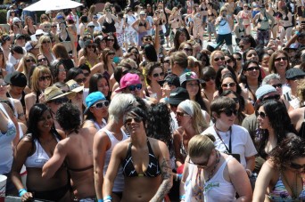 Club Skirts Dinah Shore Weekend crowd