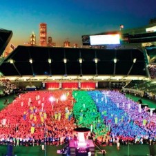 The Dinah rocks lesbians at the Gay Games 9